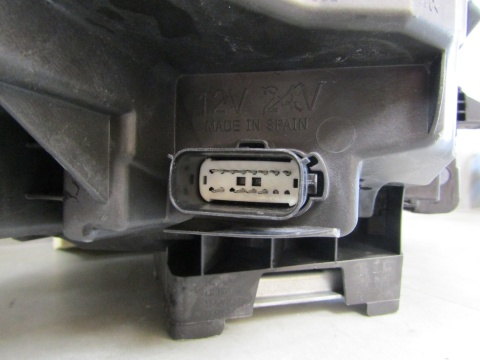 Lampa przód Ford Kuga MK3 LED 19-24 LH LEWA LV4B 13E015 FC