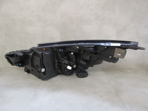 LAMPA PRZÓD TOYOTA C-HR II 23- RH PRAWA FULL LED 81110-F4240-00