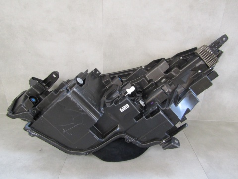 LAMPA PRZÓD TOYOTA C-HR II 23- RH PRAWA FULL LED 81110-F4240-00