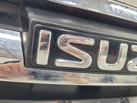 Grill atrapa zderzaka przód Isuzu D-Max D Max II 2 Lift 15-19