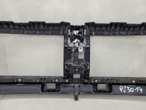 Kierownica wlot powietrza pas przód BMW i4 G26 21-