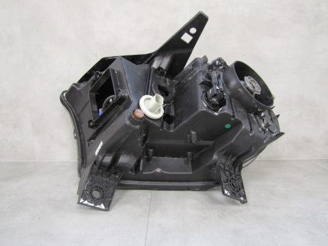 LAMPA PRZÓD DODGE DURANGO III LIFT 14-20 KSENON EU KANADA RH PRAWA 68423852AE
