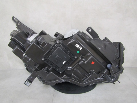 LAMPA PRZÓD RENAULT KANGOO IV ZWYKŁA Z LED LH 21- 260608411R