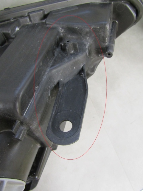 LAMPA PRZÓD RENAULT KANGOO IV ZWYKŁA Z LED LH 21- 260608411R