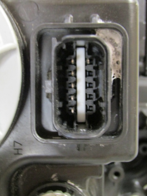 LAMPA PRZÓD RENAULT KANGOO IV ZWYKŁA Z LED LH 21- 260608411R