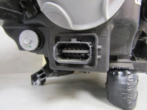 LAMPA PRZÓD RENAULT KANGOO IV ZWYKŁA Z LED LH LEWA 21- 260608411R