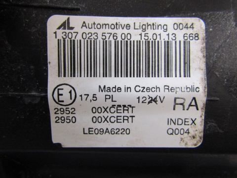LAMPA PRZÓD MERCEDES W204 LIFT KSENON SKRĘTNY ILS CZARNA AMG RH PRAWA 11-14