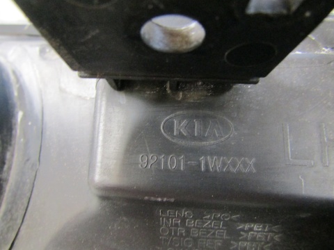 Lampa przód Kia Rio 3 III ZWYKŁA 11- LH 92101 1WXXX