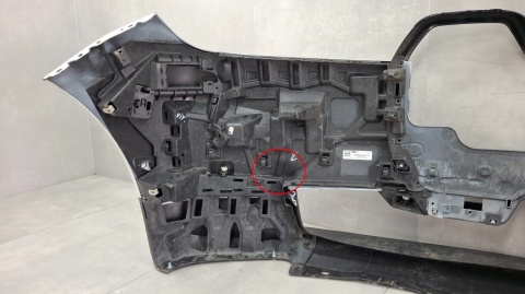 Zderzak przód przedni BMW IX I20 Basic 21-25