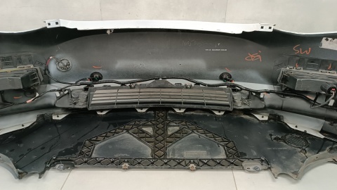 Zderzak przód przedni Tesla Model 3 III 17- / kompletny