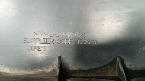 Zderzak przód przedni Tesla Model 3 III 17- / kompletny