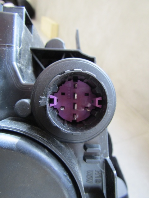 LAMPA PRZÓD FIAT 500E II 2 ZWYKŁA RH PRAWA 20- 521400300