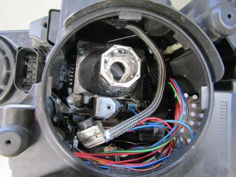 LAMPA PRZÓD SKODA OCTAVIA 3 III KSENON SKRĘTNY 12-16 RH PRAWA 5E1941016B