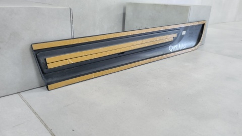 Listwa drzwi drzwiowa prawa tył tylna prawy Toyota Yaris 3 11-17