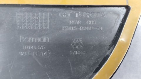 Listwa drzwi drzwiowa prawa tył tylna prawy Toyota Yaris 3 11-17
