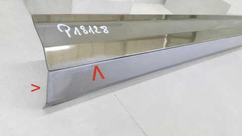 Listwa drzwi drzwiowa prawa przód przedni prawy Skoda Enyaq Lift 25- 5LG