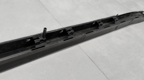 Listwa progowa lewa Ford Mustang VI 6 GT 14- fr3b 6310155