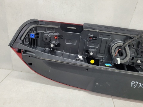 Spoiler lotka daszek klapy tył Vw Volkswagen Passat B9 3J0 R-Line kombi 24-
