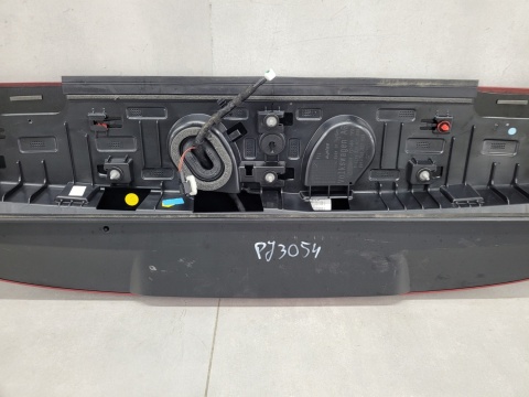 Spoiler lotka daszek klapy tył Vw Volkswagen Passat B9 3J0 R-Line kombi 24-