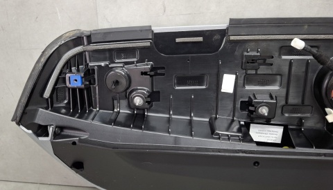 Spoiler lotka daszek klapy tył Vw Volkswagen Passat B9 3J0 R-Line kombi 24-