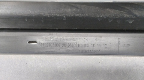 Listwa progowa prawa BMW 5 G30 G31 sedan kombi 17- M Pakiet