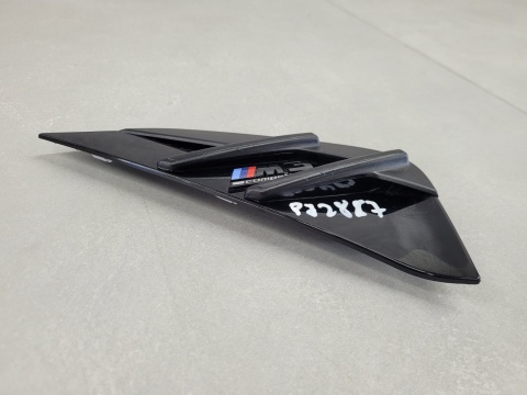 Zaślepka kratka listwa błotnika prawy przód Bmw M3 G80 G81 Lift LCI 23-