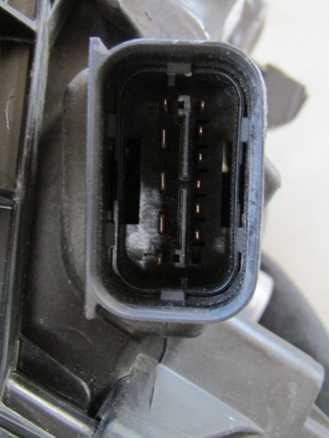 LAMPA PRZÓD BMW 1 E81 E87 E88 LIFT KSENON NIESKRĘTNY 07-11 LH LEWA 7263645-02