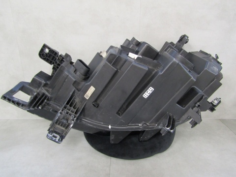 LAMPA PRZÓD VOLKSWAGEN ID.4 ID4 ID.5 ID5 LED 20- PRAWA RH 11B941006