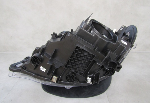 LAMPA PRZÓD BMW 2 F22 F23 KSENON NIESKRĘTNY 13-21 RH PRAWA 90037557