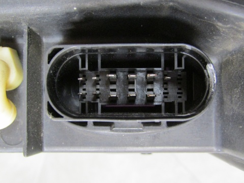 Lampa przód Skoda Karoq ZWYKŁA Z LED 17-21 RH 57B941016A