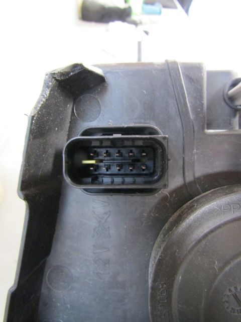 LAMPA PRZÓD OPEL COMBO E IV ZWYKŁA LH LEWA 18- 9816825580