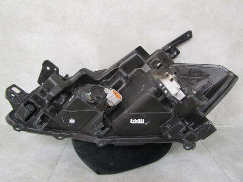 LAMPA PRZÓD SUZUKI SX4 S-CROSS LIFT LED PRAWA RH PRAWA 16-21 100-18738