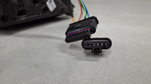 Lusterko lewe Fiat Grande Panda LED 9 PIN (7+2) 25- kompletne LH