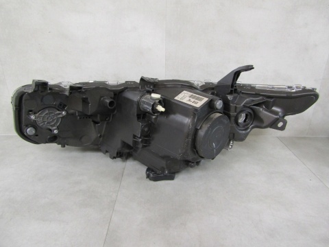 Lampa przód Toyota Auris 2 II Lift FULL LED 15-18 RH 81110-02K60