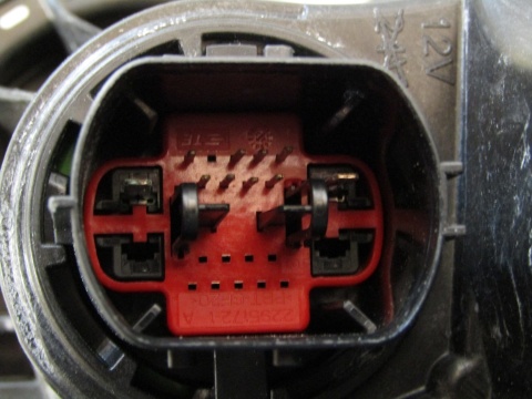 LAMPA PRZÓD LAND ROVER DEFENDER II LED RH PRAWA 20- L8B213W029BG
