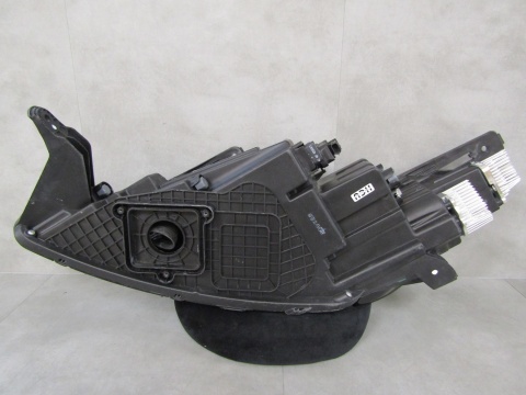 LAMPA PRZÓD XPENG G3 FULL LED 18- 23 RH PRAWA