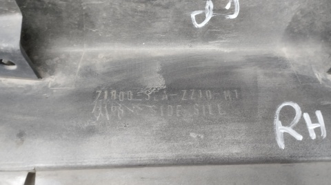 Listwa progowa prawa Honda Accord VII 7 kombi 02-08