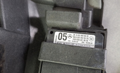 Radar Czujnik uderzenia ślizg prawy przód Mercedes C-klasa W205 14-18