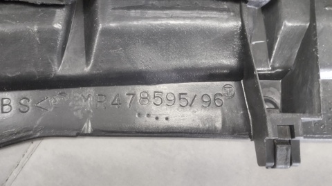 Grill atrapa zderzak przód MITSUBISHI PAJERO SPORT 2002-