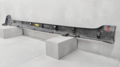 Listwa progowa lewa Nissan Leaf II ZE1 17- gg440-0275c-c