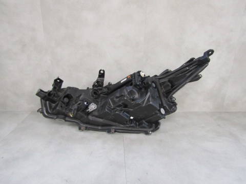 LAMPA PRZÓD TOYOTA COROLLA E21 SEDAN FULL LED RH 18-23 81110-02T50-00