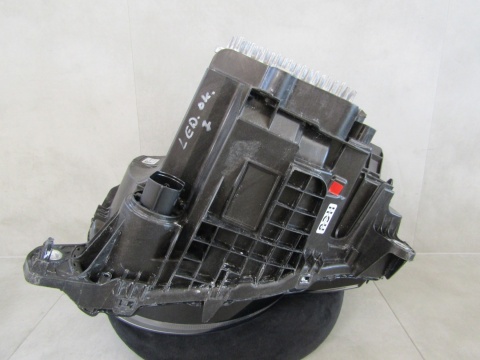 LAMPA PRZÓD LAND ROVER DEFENDER II LED RH PRAWA L8B213W029HJ 20-