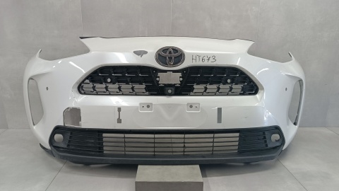 Zderzak przód przedni Toyota Yaris Cross 21-