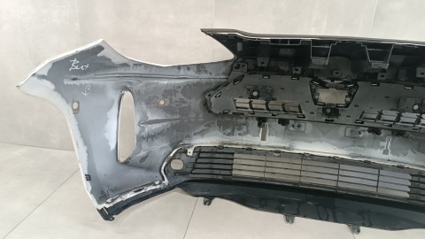 Zderzak przód przedni Toyota Yaris Cross 21-