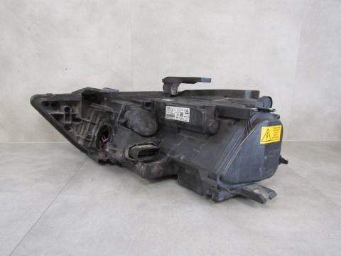LAMPA PRZÓD AUDI Q3 8U0 KSENON NIESKRĘTNY 11-14 RH PRAWA 8U0941006