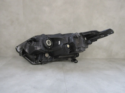 LAMPA PRZÓD HONDA HR-V HRV II 2 LED 13-19 RH PRAWA