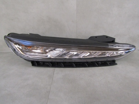 Lampa przód Hyundai Kona 1 LED DRL RH PRAWA 17-21 92208J9000