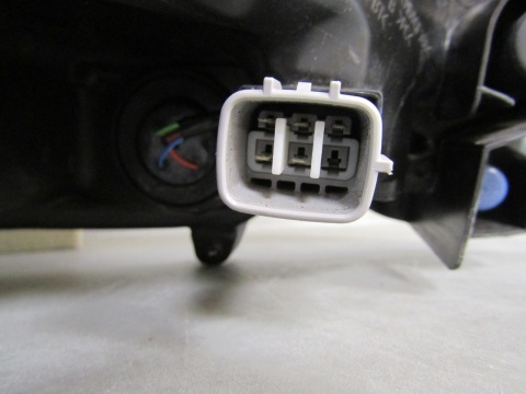 LAMPA PRZÓD TOYOTA COROLLA E21 SEDAN ZWYKŁA SOCZEWKA LH 18-