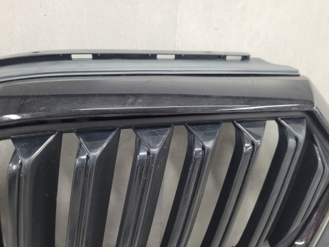 Grill atrapa zderzaka przód Skoda Octavia 4 IV 5E3 19-23