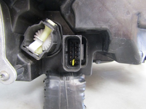 LAMPA PRZÓD OPEL CORSA F LED 19-23 9829522780 LH LEWA